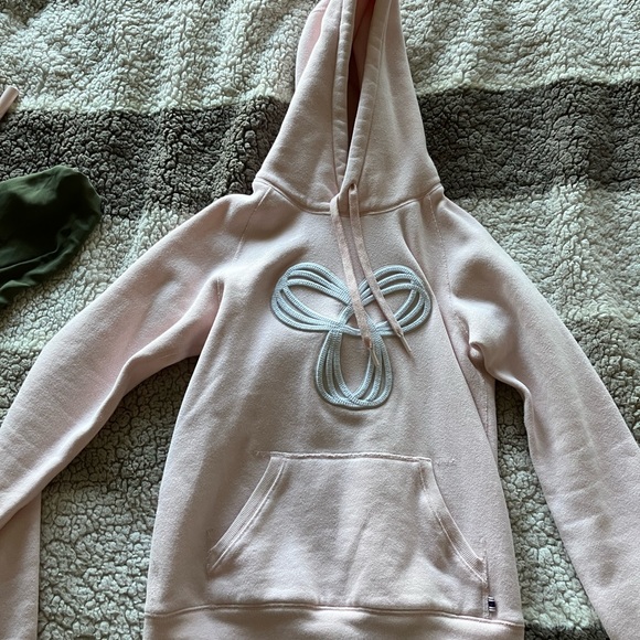 Light pink TNA hoodie sweater - Picture 1 of 4